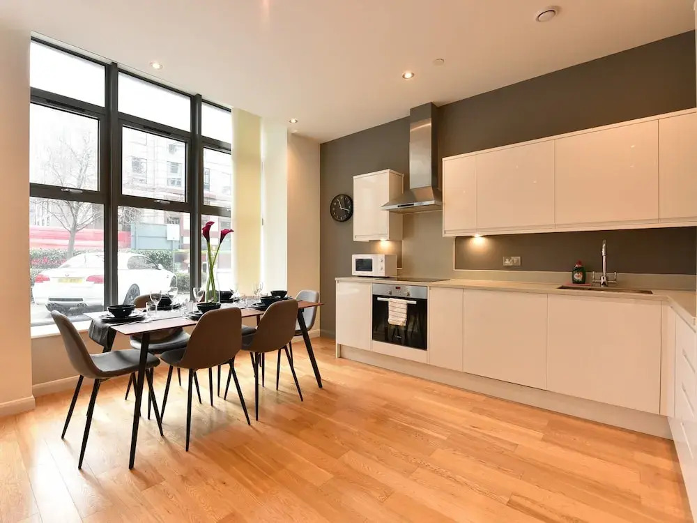 Emerald House Apartments East Croydon