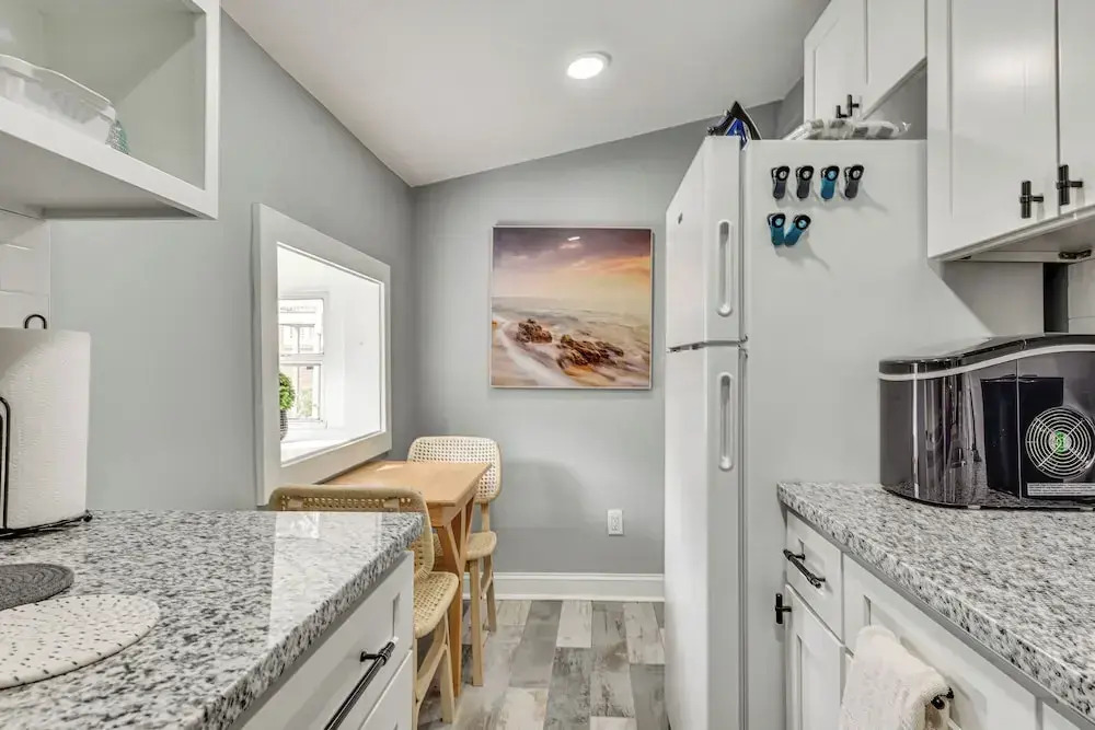 Cozy Jacksonville Cottage, Walkable Location!