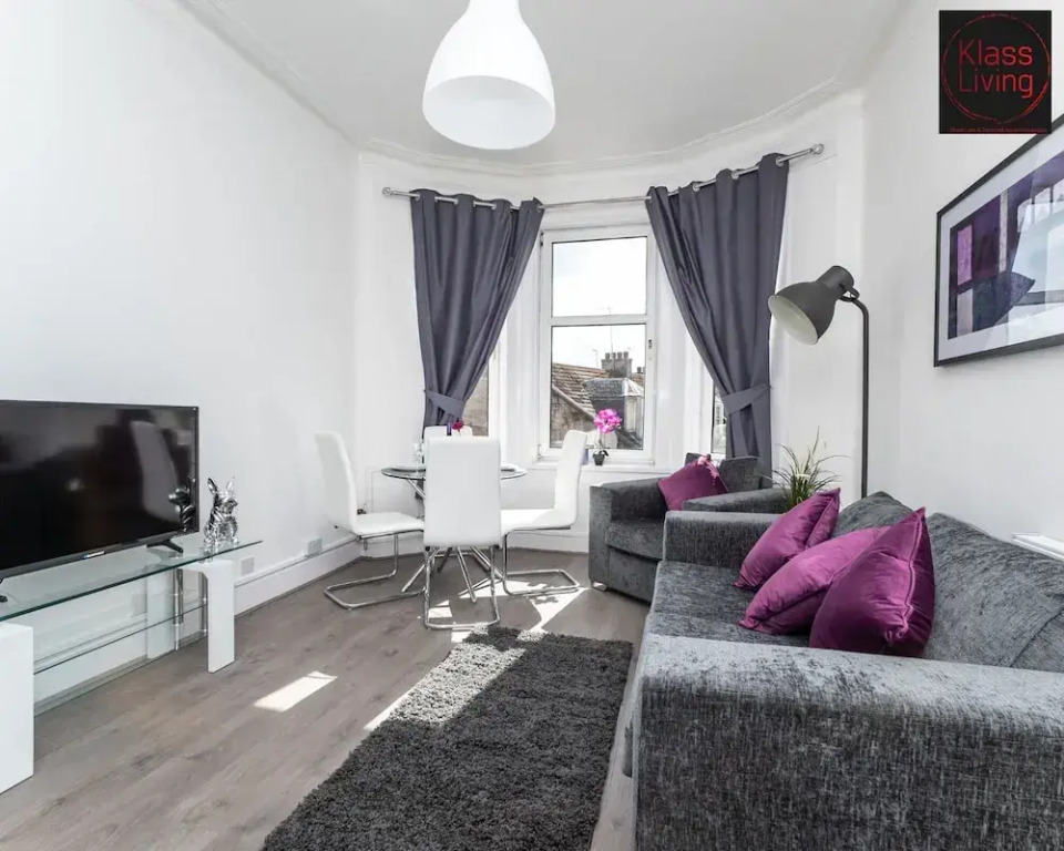 One Bedroom Apartment by Klass Living Serviced Accommodation Rutherglen - Crossroads Apartment With WiFi and Parking