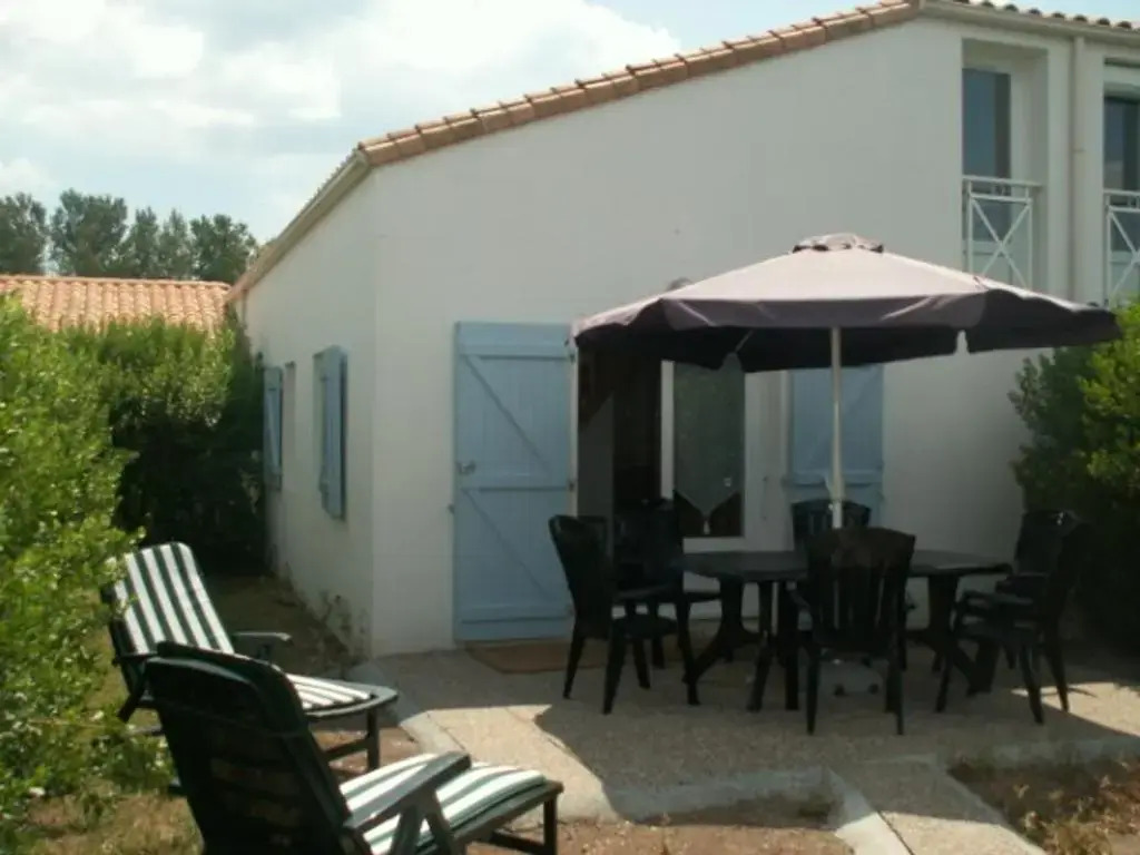 Maisonnette avec piscine pour 5 pers, animaux admis - FR-1-476-28