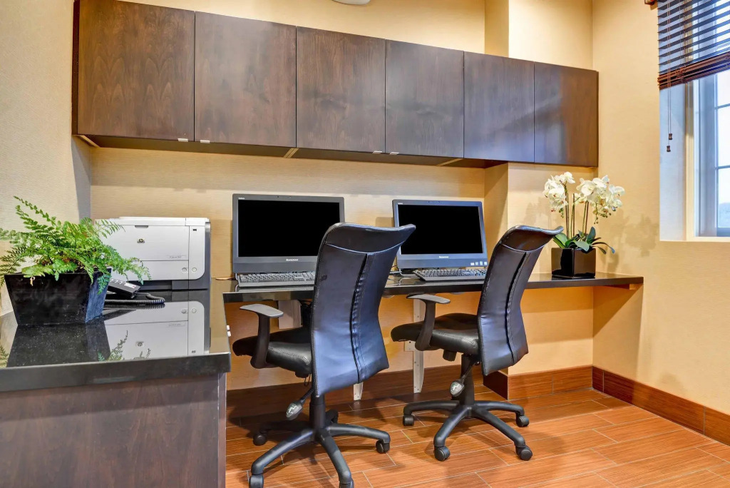 Hampton Inn & Suites San Clemente - Fully Renovated