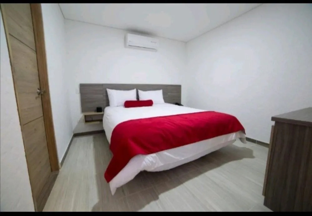 Отель Novus Laureles