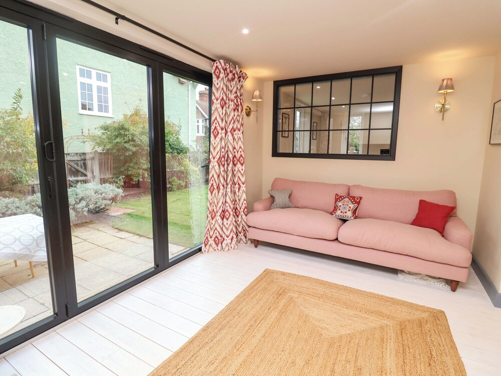 52 Lee Road
