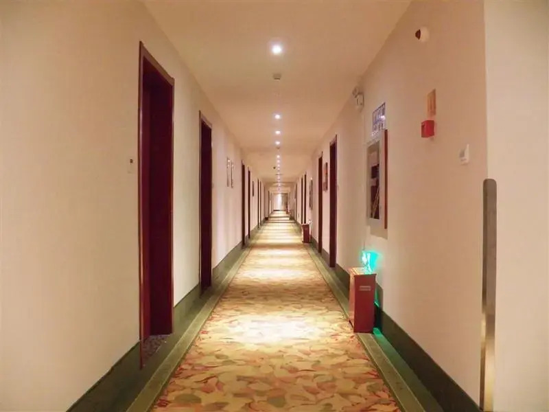 GreenTree Inn Yangzhou Jiangdu Development Zone Daqiao Town Express Hotel