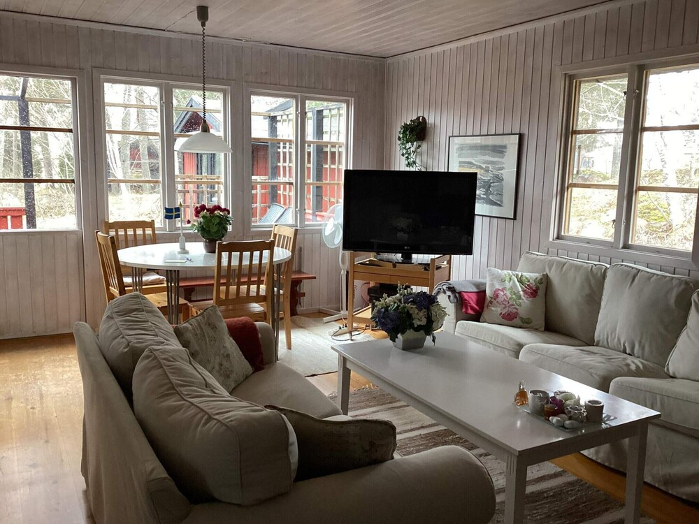 8 Person Holiday Home in Djurhamn