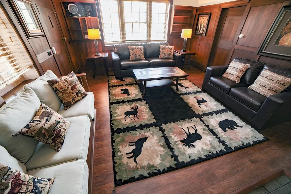 Aspen Mountain Lodge - #3357 by RedAwning