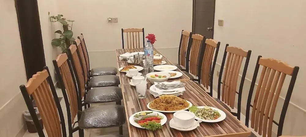 Hotel Mairona Gulberg Lahore