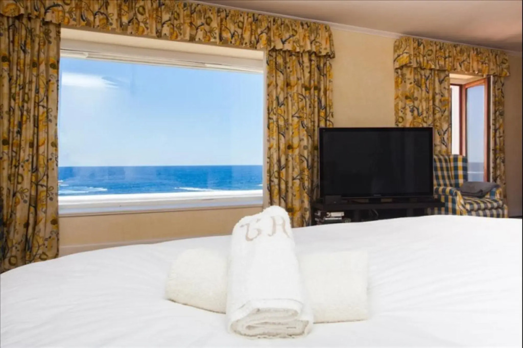 Villa Can Pirata . Seafront Villa For 10 People