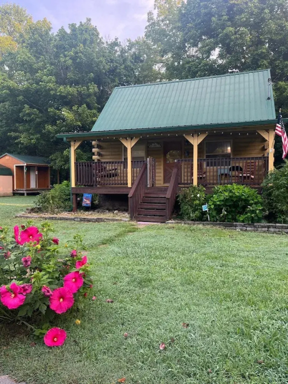 Yellow Cabin On The River 2 Bedroom Cabin by RedAwning