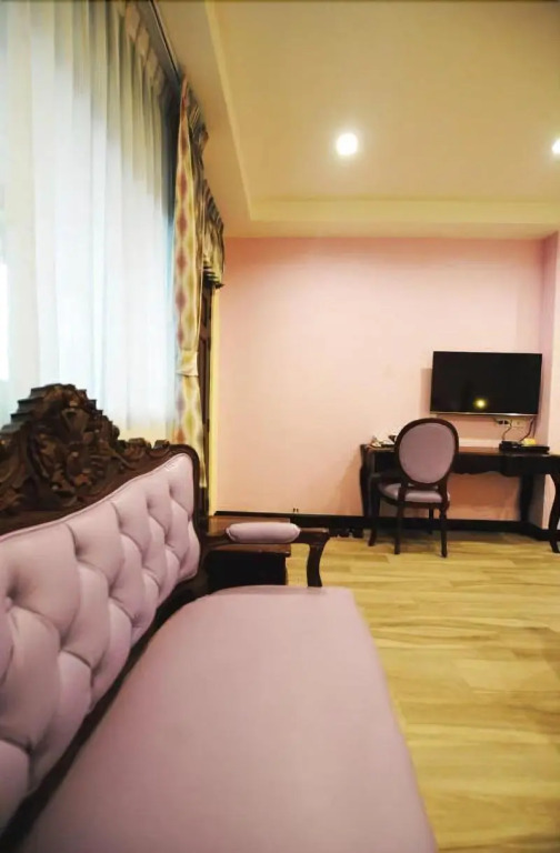 Focal Local Bed & Breakfast