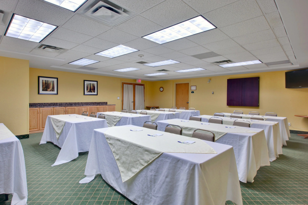 Holiday Inn Express Dryden by IHG
