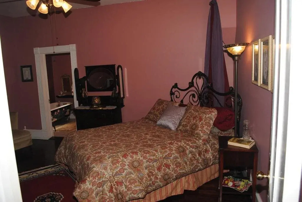 Swann Hotel Bed & Breakfast