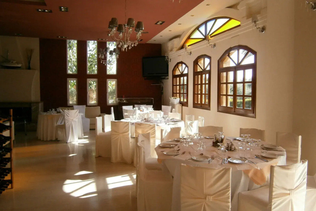 Kaiafas Lake Hotel