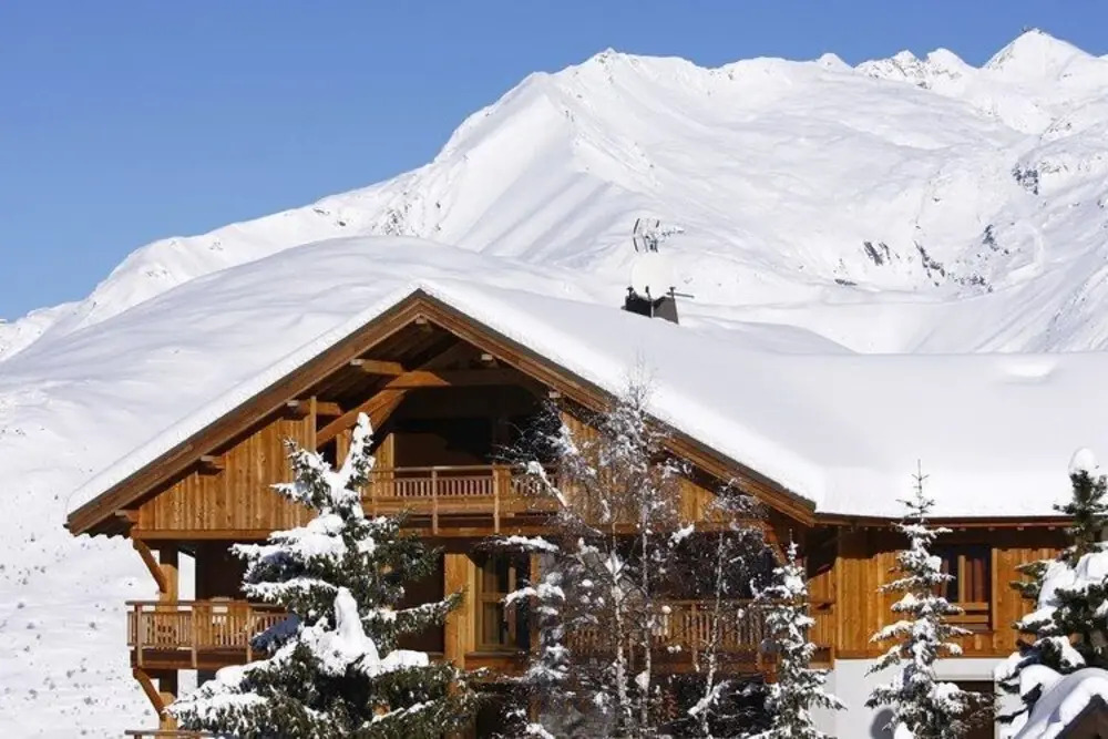 Plush Apartment in Les Deux-alpes With Balcony