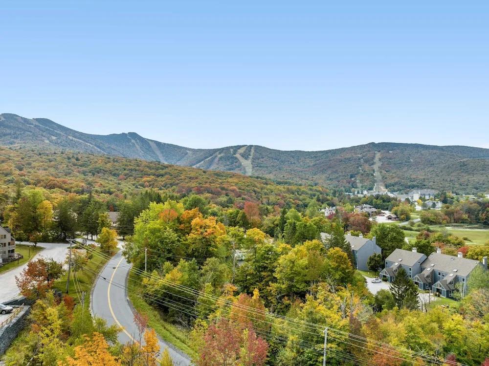 Beautiful 2br/2ba Fall Line Condo W/ Mountain Views, Pool, Hot Tub, Sauna, Shuttle. G6b 2 Bedroom Condo