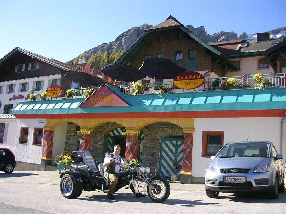 Party Hotel Taverne