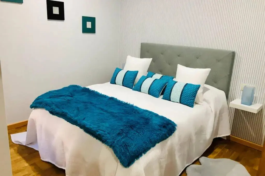Apartamento con piscina y terraza al lado de la playa