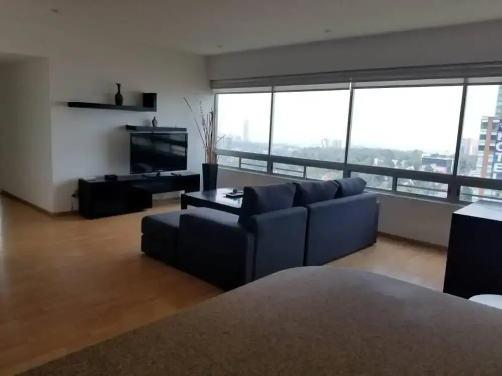 Sunny and Spacious PH Near Santafe Shopping Mall