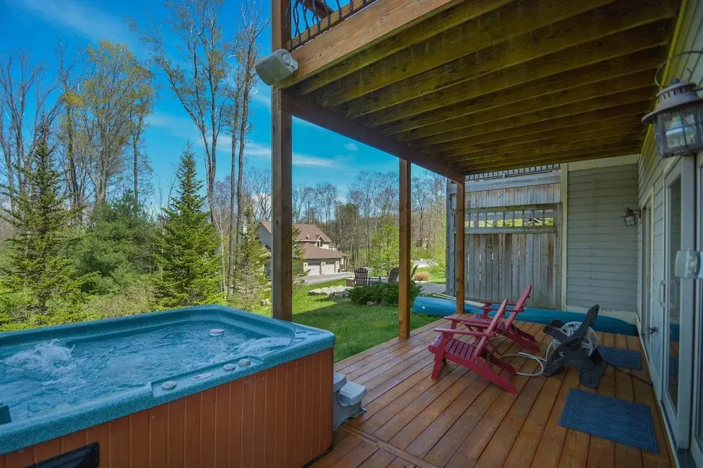 Breathe Easy 5 Bedroom Townhome