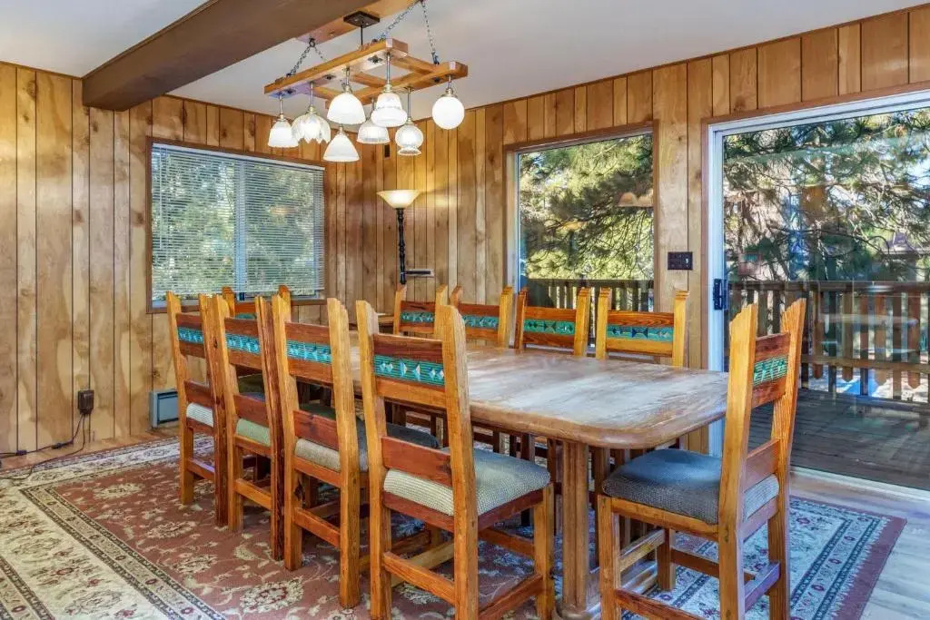 Hutchings Cabin & Apt
