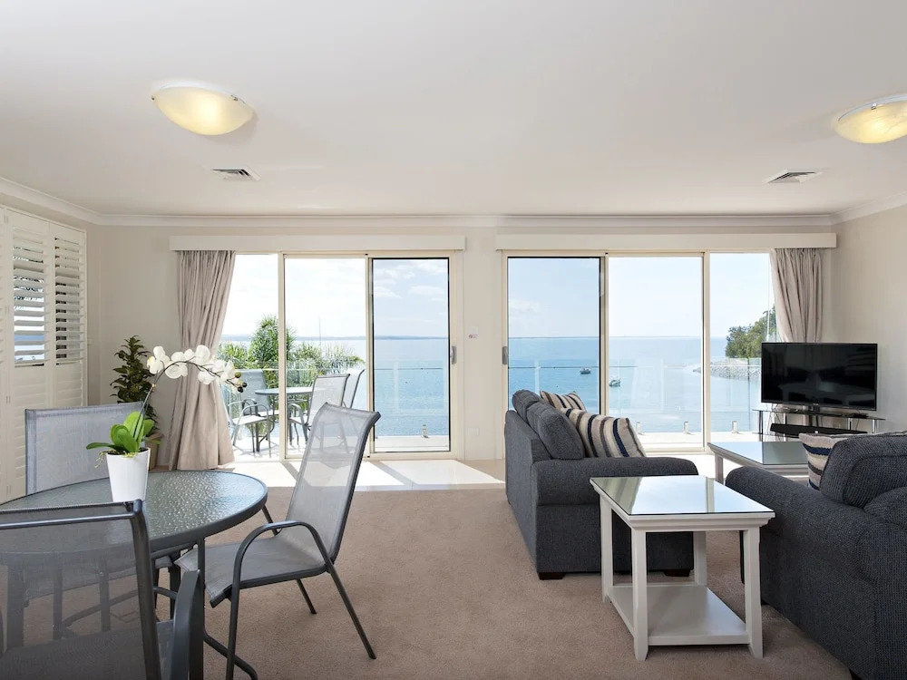 Soldiers Point Road, 245, Wanda View