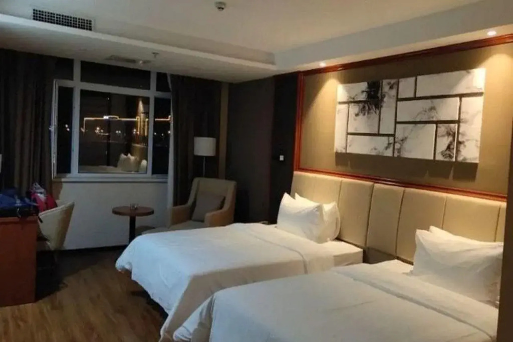 Yitel Trend (Karamay  Government Hotel)