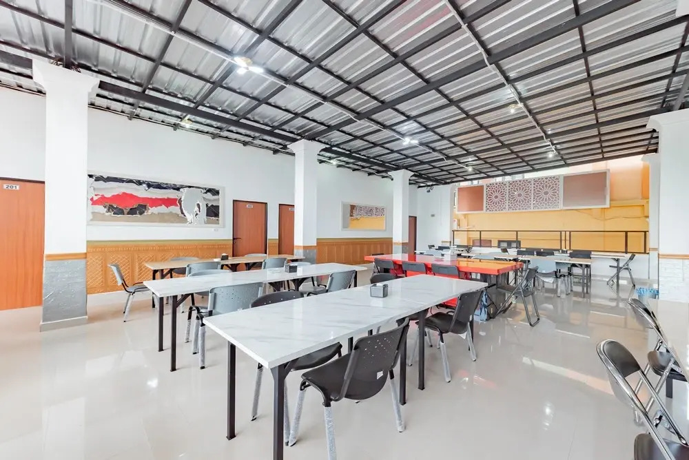 Urbanview Hotel Syariah 99 Banjarbaru by RedDoorz