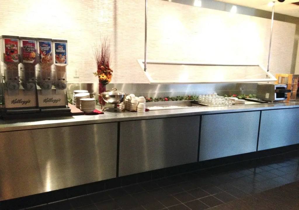 Holiday Inn & Suites Pittsfield-Berkshires by IHG
