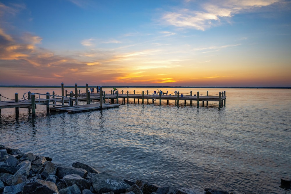 Chincoteague Bay RV Resort & Cottages