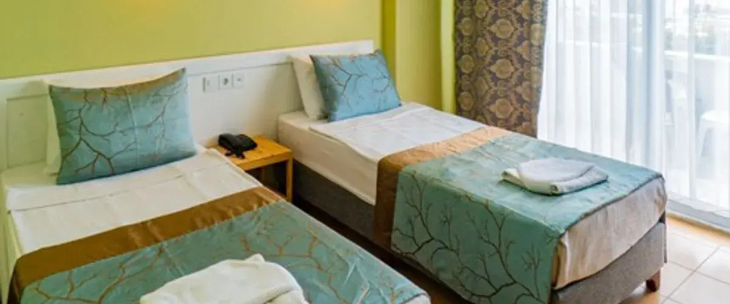 DE MARE FAMILY Hotel