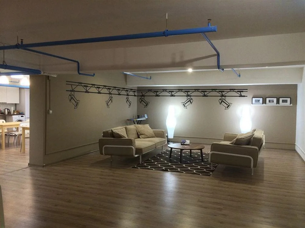 Garage Hostel