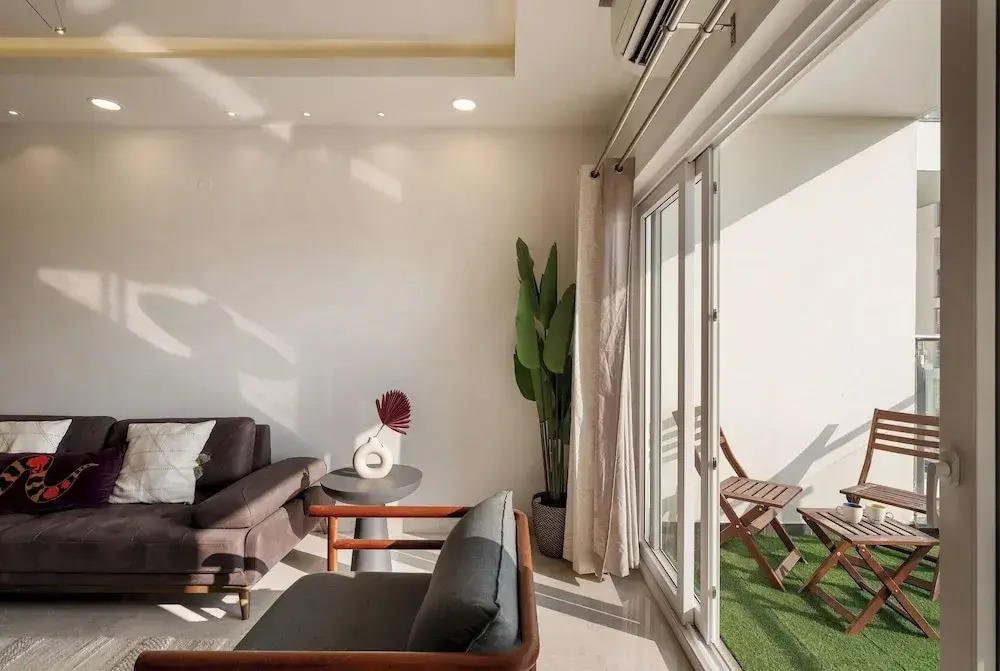 The Ivy Apartment by Red Olive