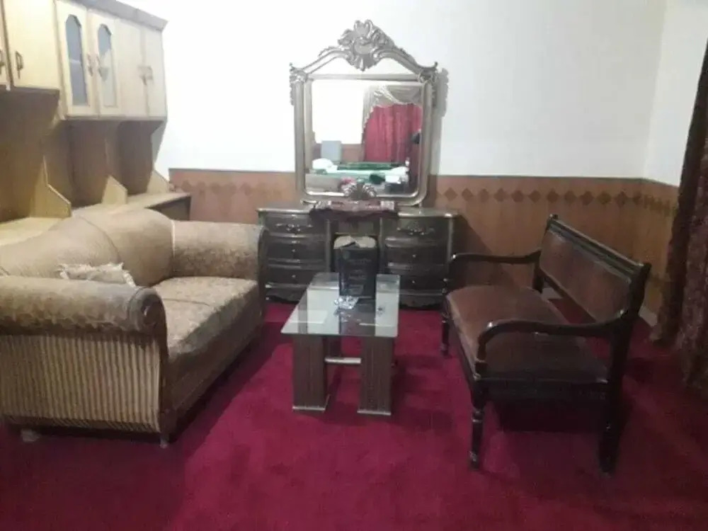 Capital Sweet Home