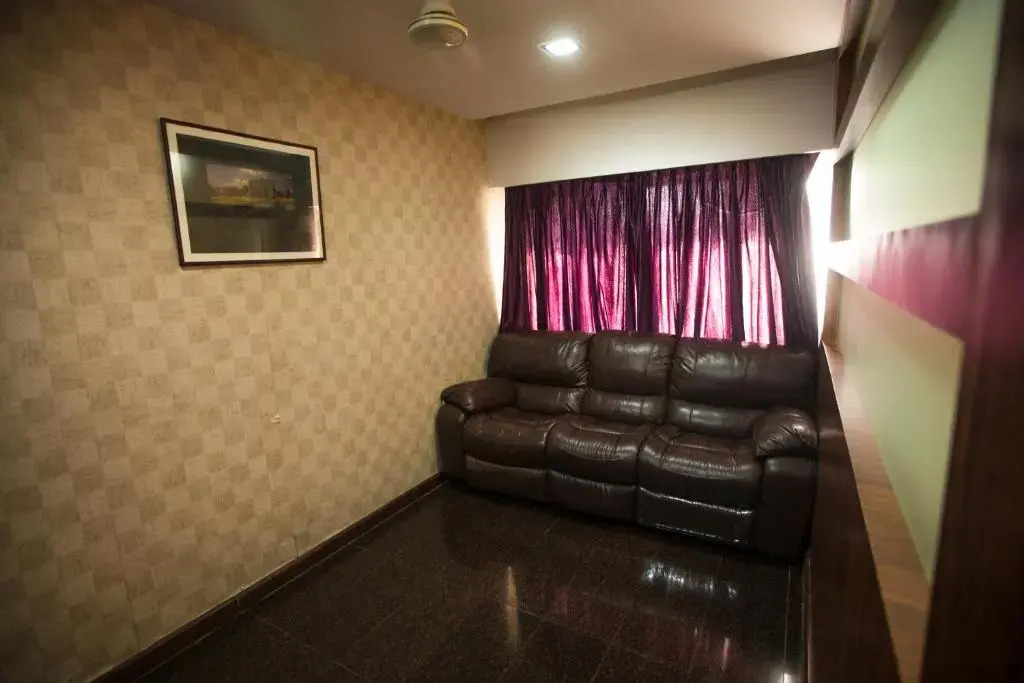 Hotel Shelter