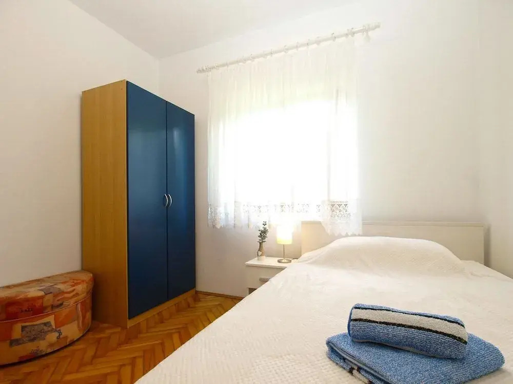 Apartment 1875
