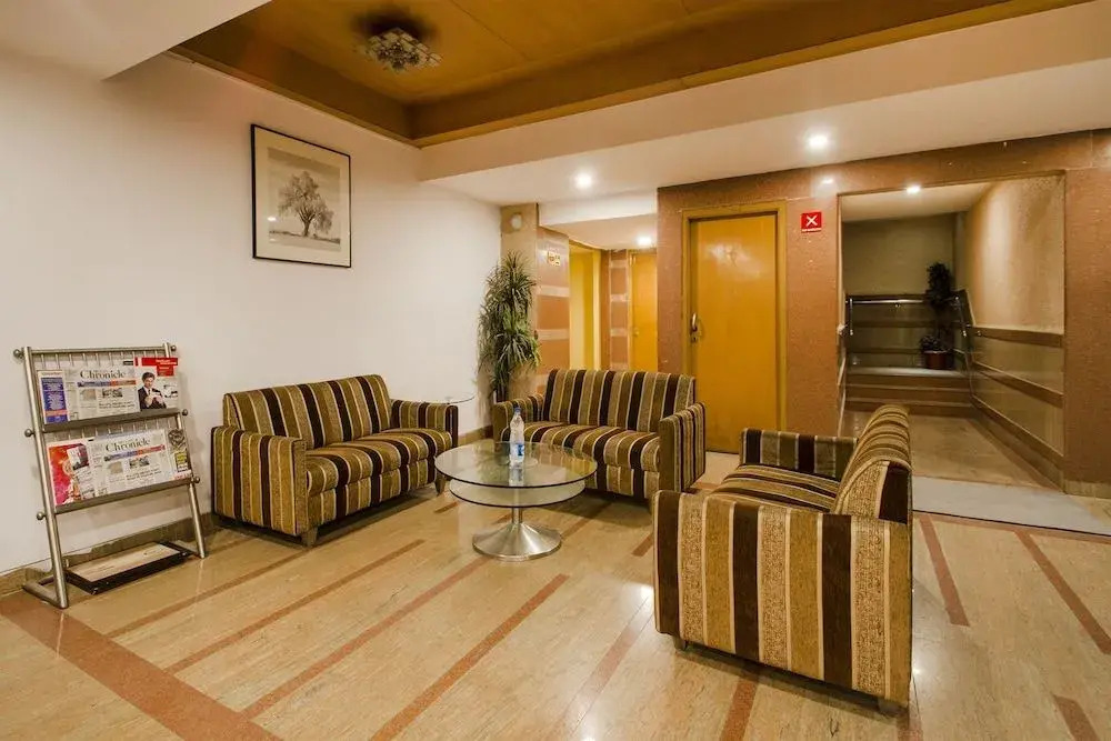 OYO 9303 Celebrity Skyhy Rooms