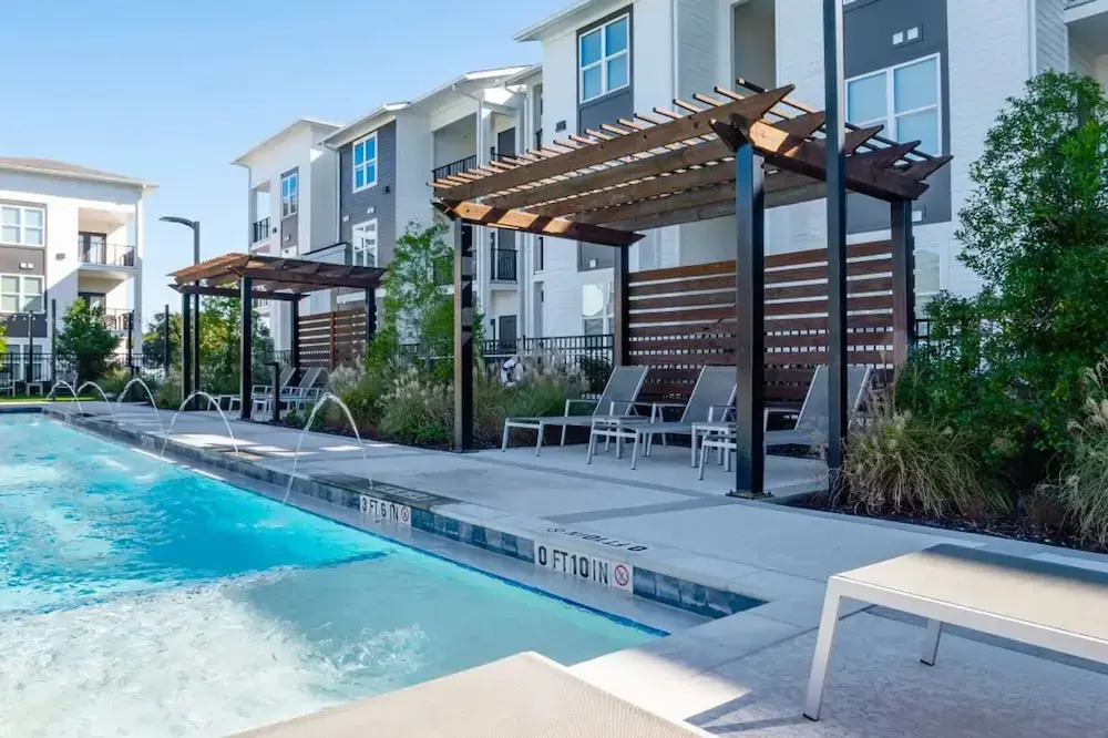 Landing Apartments Near North Okaloosa Medical Center