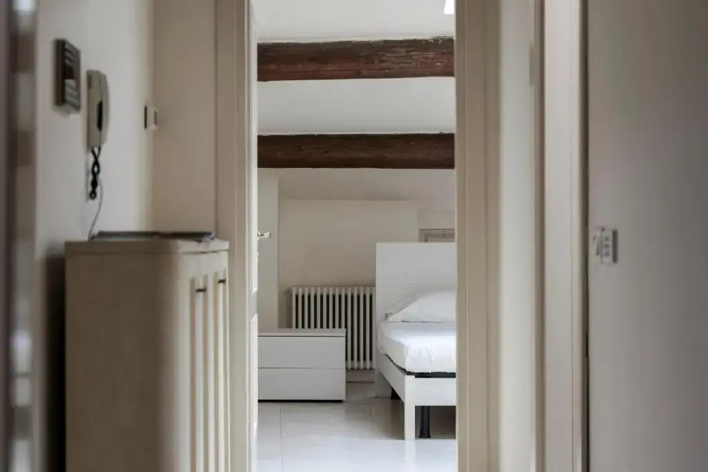 APT24 - Superb Atticus in historic centre of Desenzano