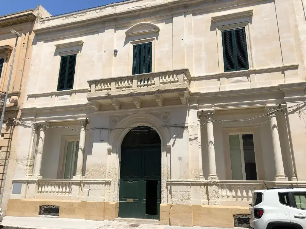 Carlo V - Con Piscina E Giardino Privati