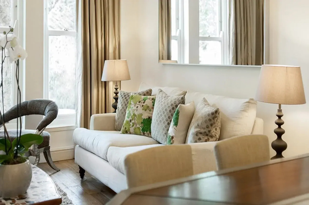 Europa House Apartments