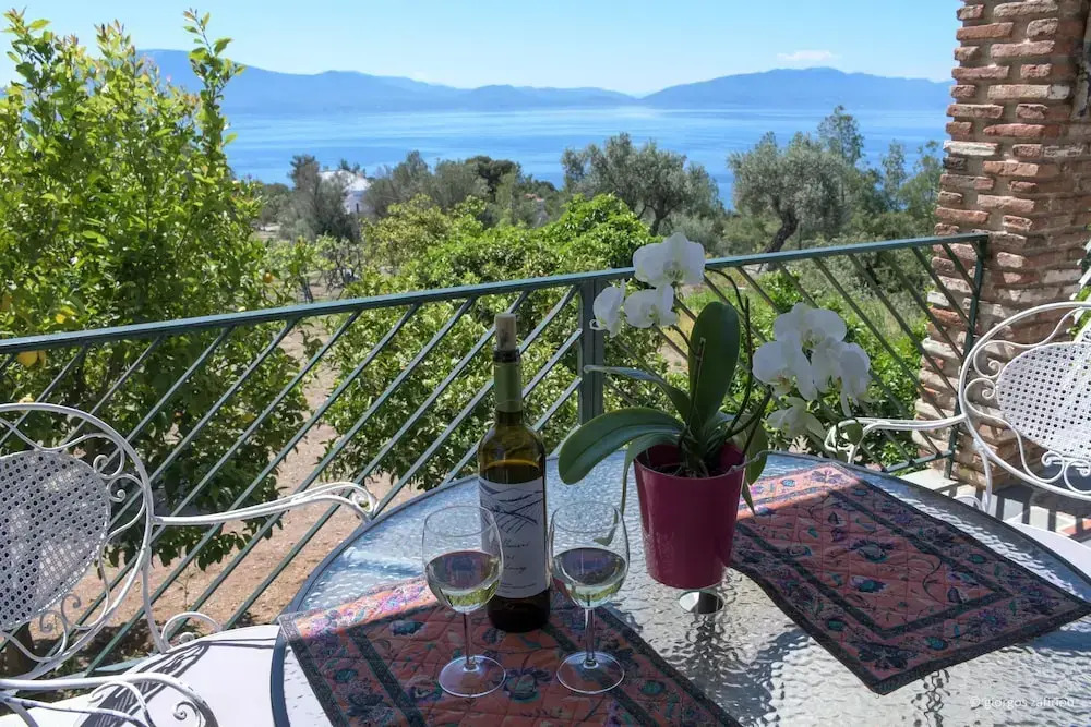 Nerotrivia Villa - Ocean Panorama and Lush Gardens
