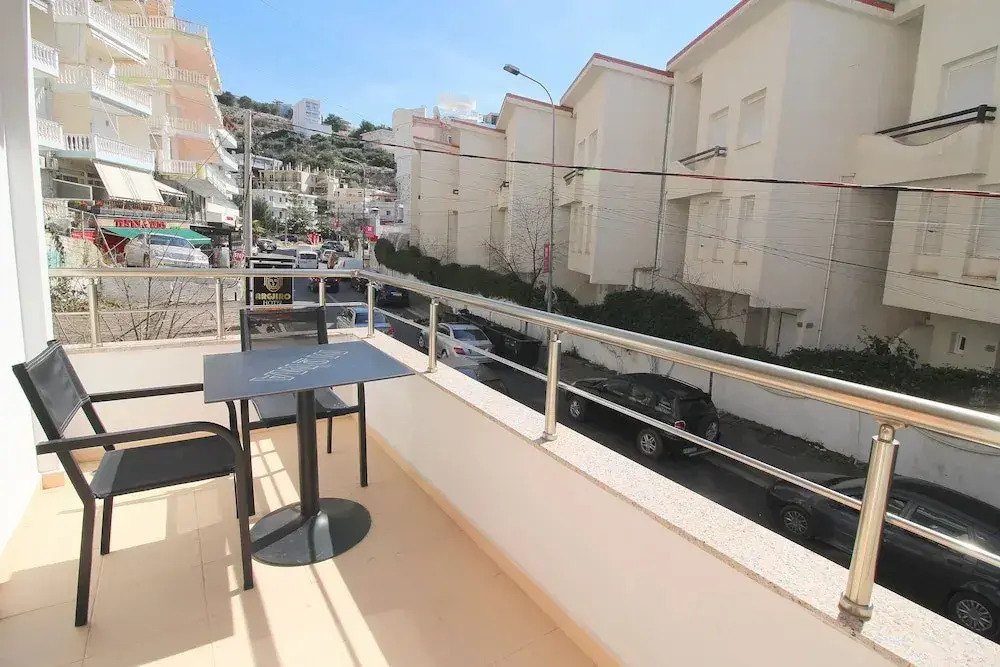 Hotel Argjiro