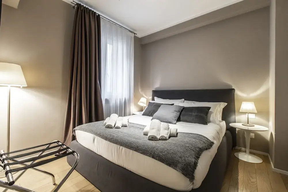 Rialto Canal View Deluxe R&R