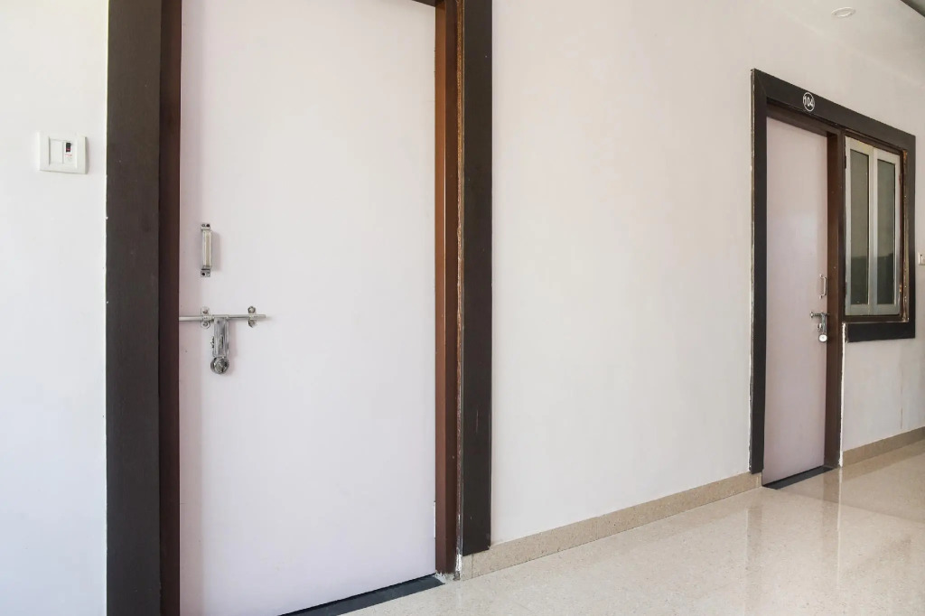 OYO 70269 Sachin Residency