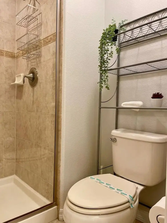 Amazing 4bdr House w Pool - PP