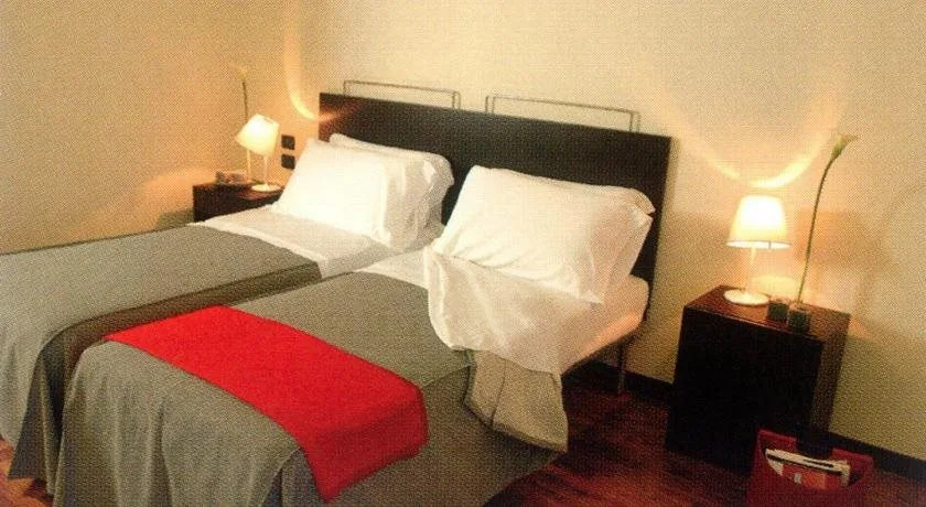 Saurus Hotel