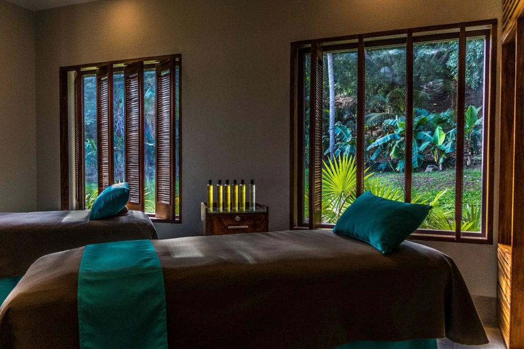 Las Brisas Huatulco-All Inclusive