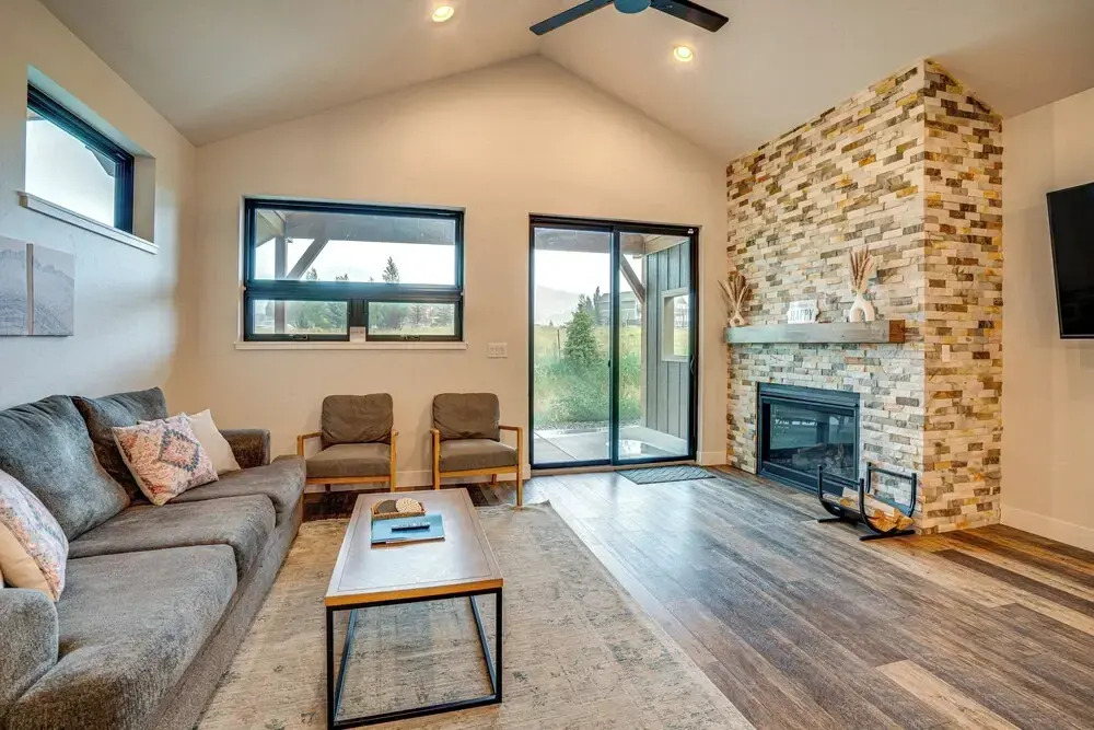 Granby Home w/ Hot Tub: Free Round of Golf in May!