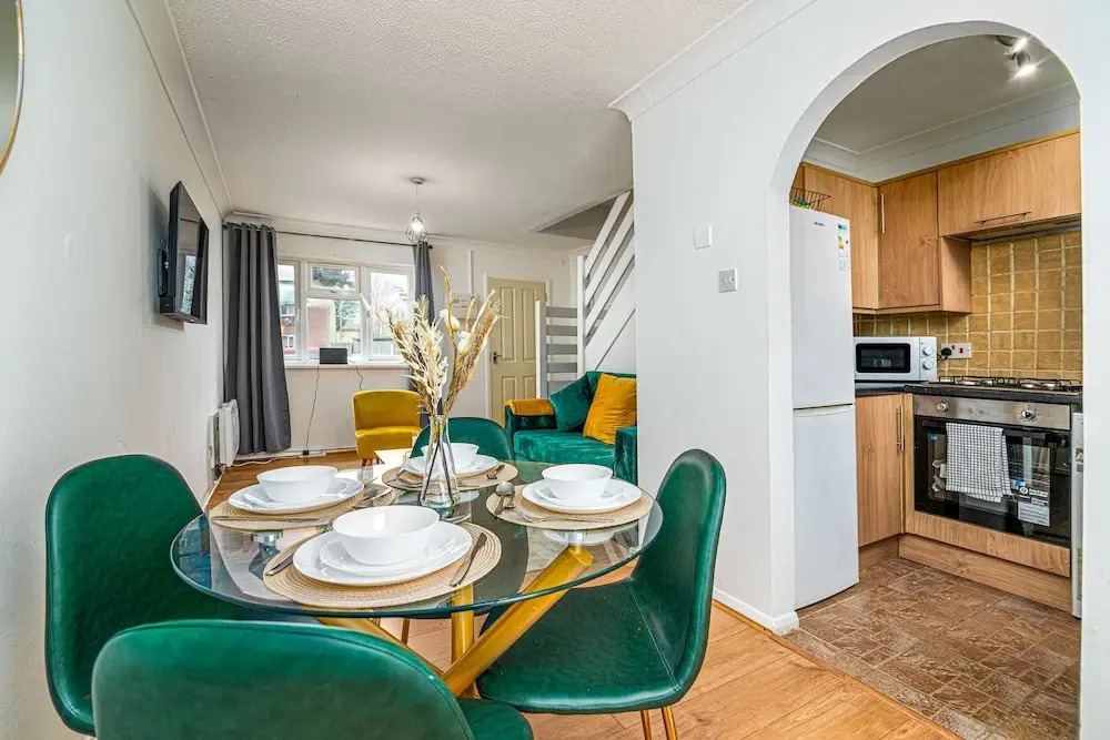 Luxurious 2 bed House - Free Parking