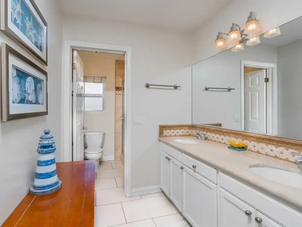700 East Oceanfront Unit B